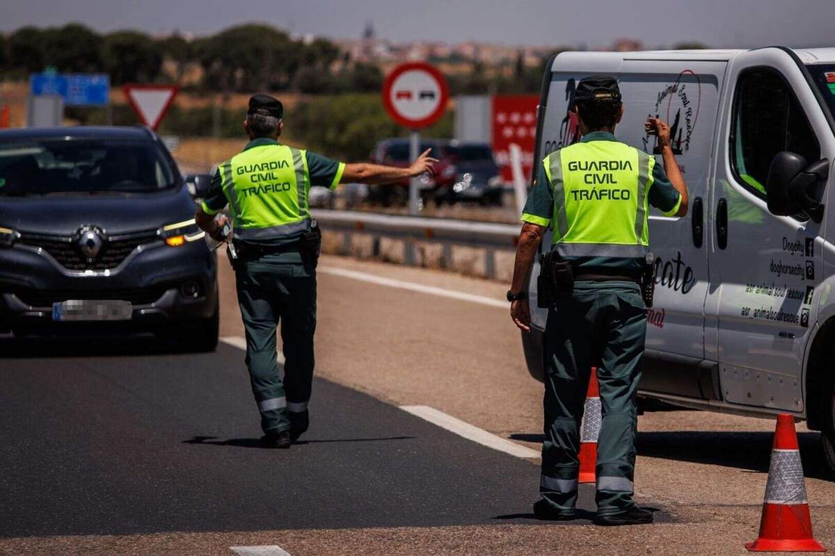 Si Haces Esto La Dgt Te Pondr Una Multa Aunque No Haya Ninguna Se Al