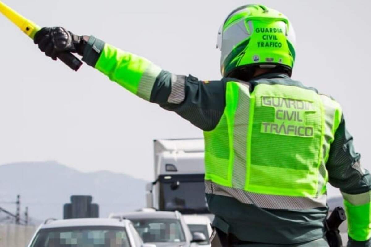 La DGT Alerta: Los 17 Motivos Por Los Que Te Pueden Quitar Puntos Del ...