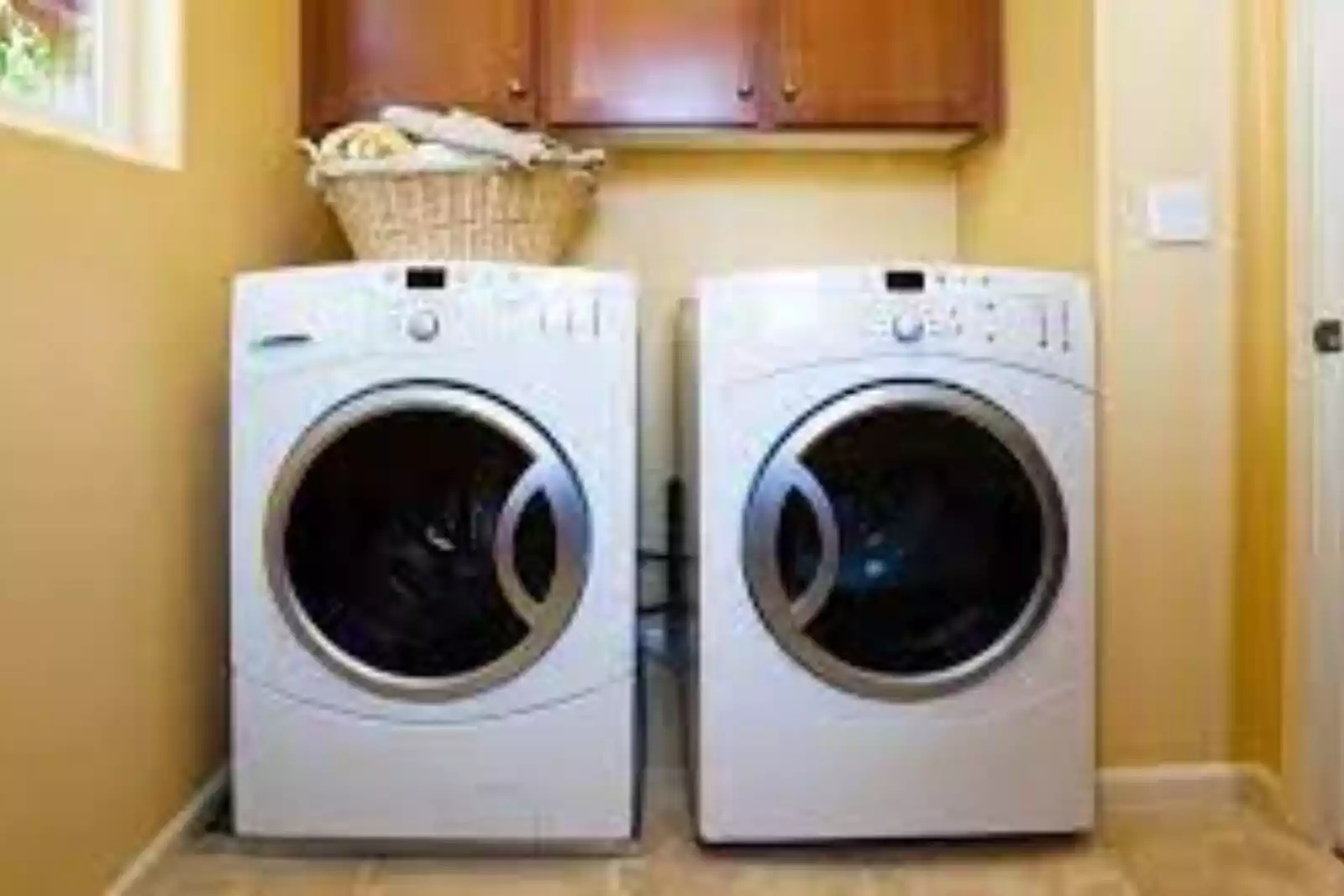 El truco para que la lavadora también empiece a secar la ropa: la mayoría  no lo sabe