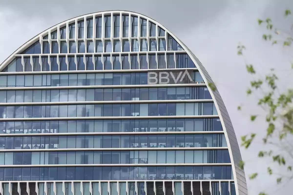 Edificio de la sede de BBVA en Madrid, conocido como ‘La Vela’