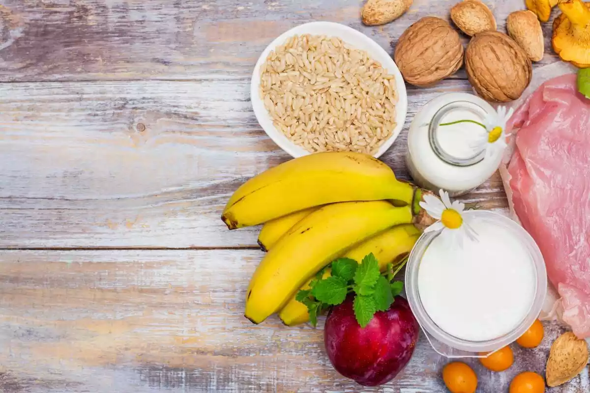 Diferentes tipos de alimentos con melatonina: arroz, plátanos, nueces...