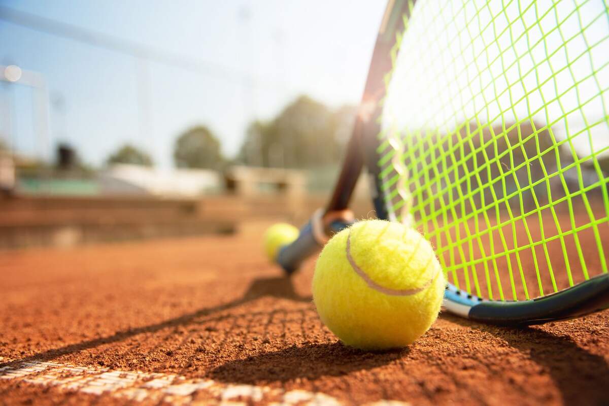 Deportes con raqueta: 8 ejemplos y los beneficios de practicarlos