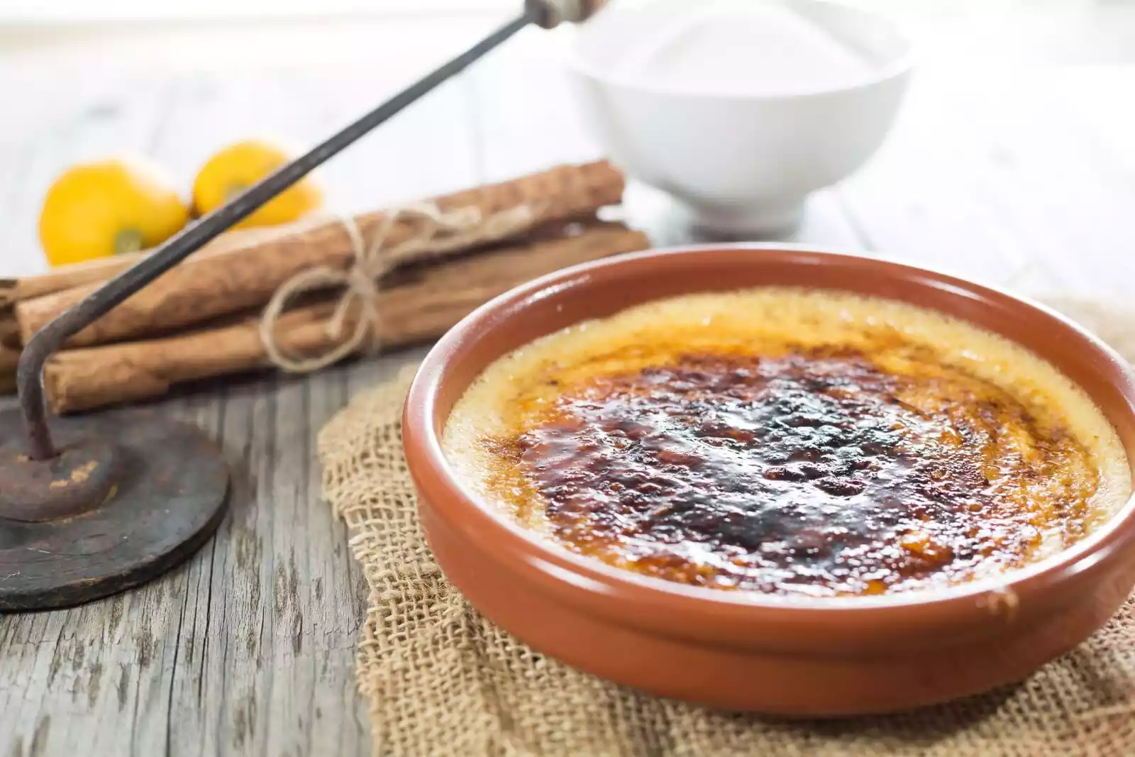 Cómo hacer crema catalana casera? Receta tradicional en 5 pasos