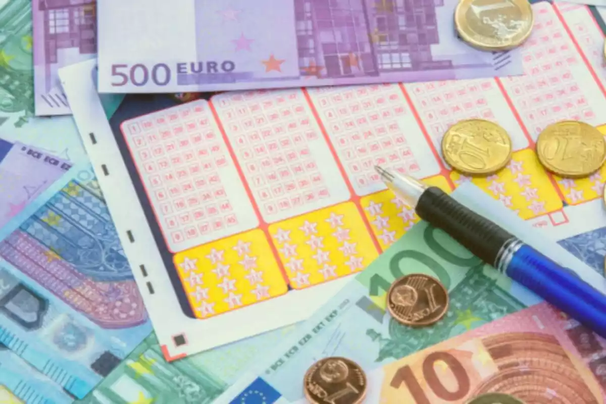 Foto de apuesta de lotería con euros