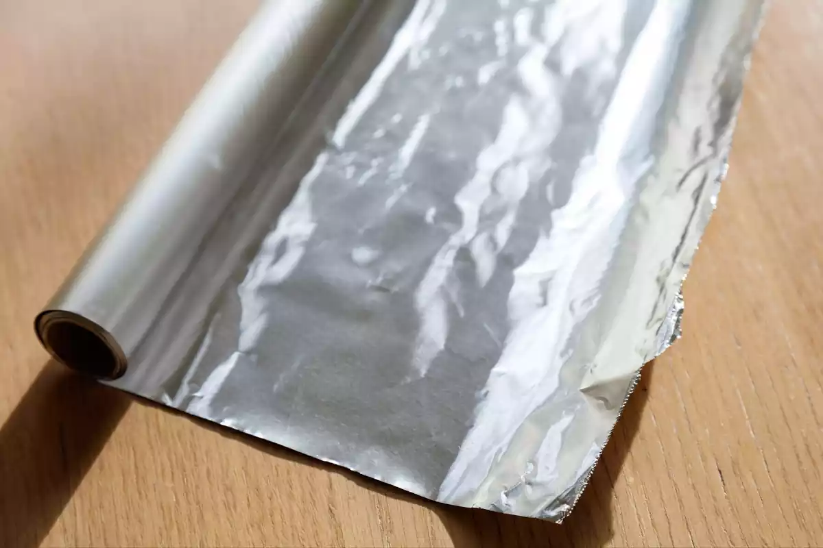 Rollo de papel aluminio de cocina