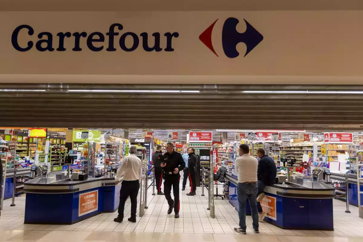Entrada del Carrefour