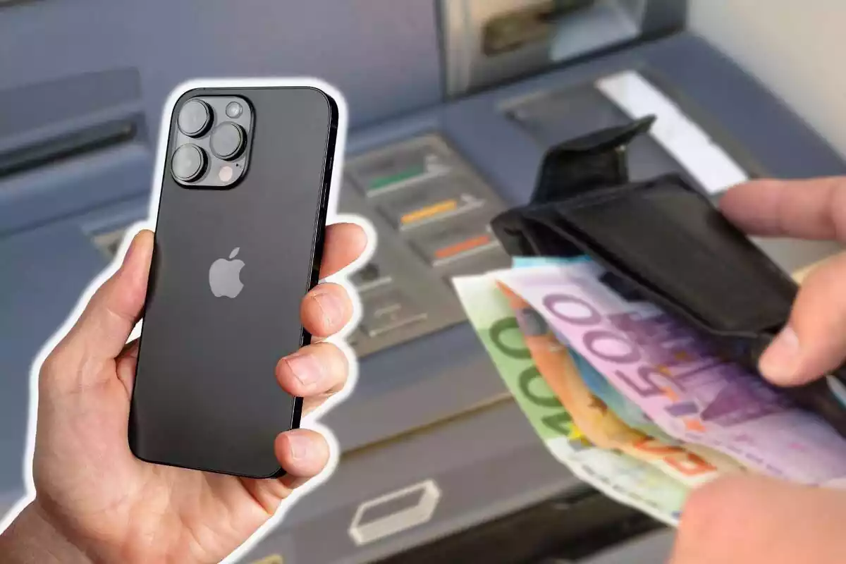 Montaje con un cajero automático y una cartera con billetes de euro de fondo y una mano cogiendo un iPhone