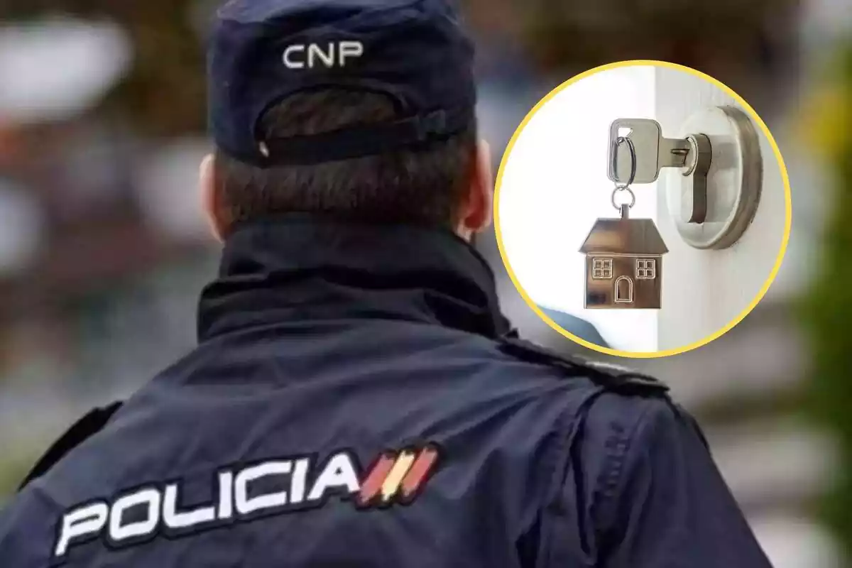 Montaje de un policía del Cuerpo Nacional de espaldas con una llave de casa