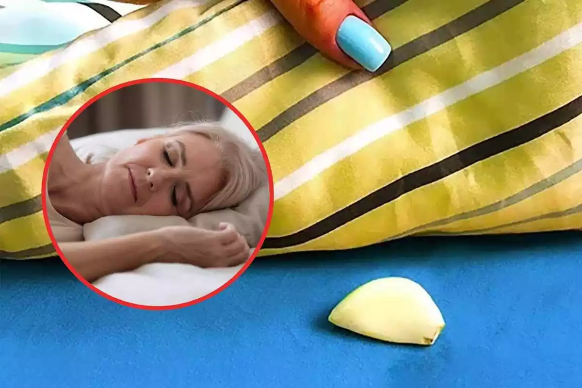 Montaje con un diente de ajo bajo la almohada y una mujer durmiendo