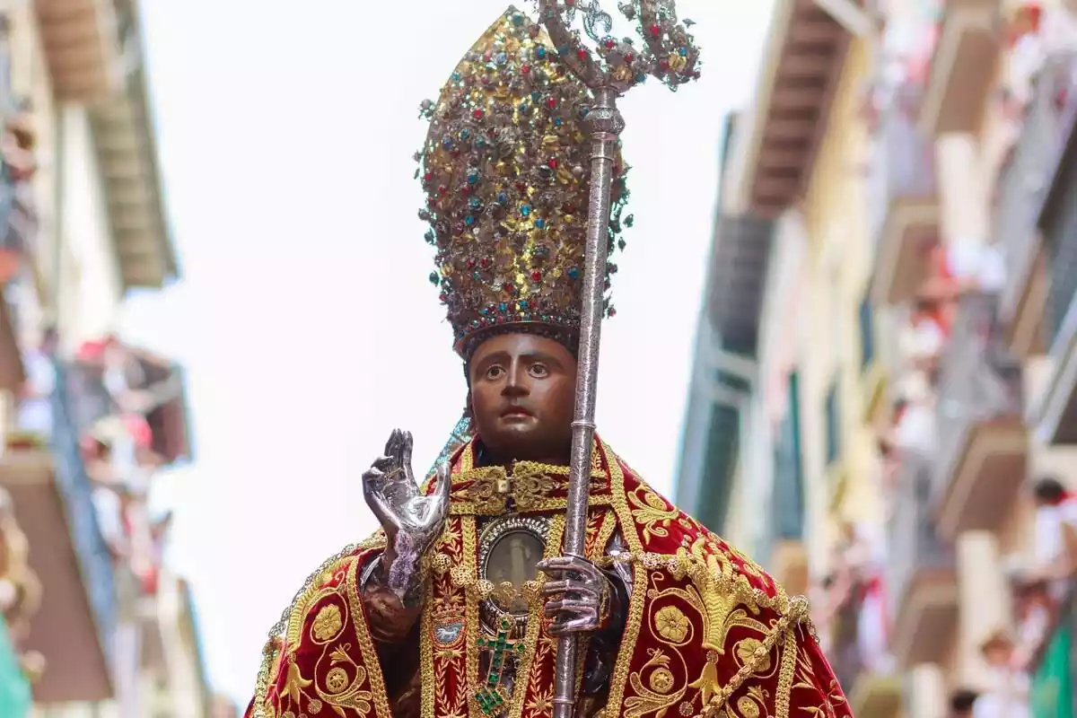 Figura de San Fermín en la calle
