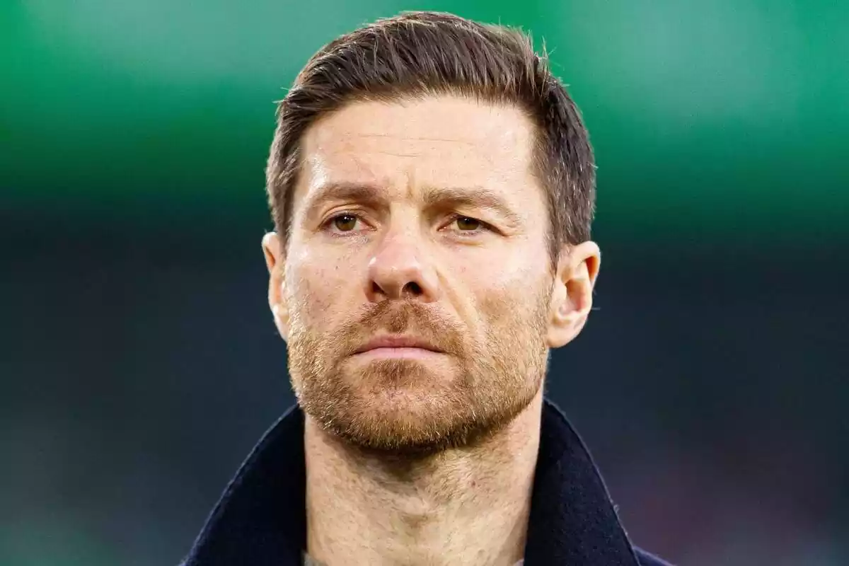 Xabi Alonso serio Xabi Alonso serio