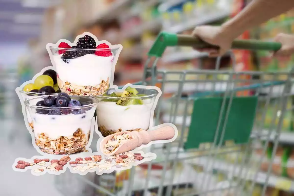 Montaje de unos yogures en primer plano con una fotografía de un supermercado de fondo